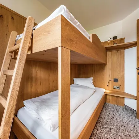 Pramstraller Szálloda 4*