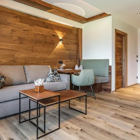 فندق Pramstraller 4*